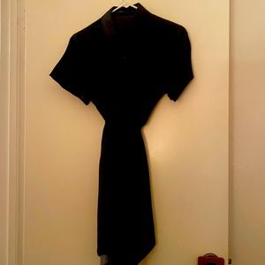 Thin denim button, dress, with belt.